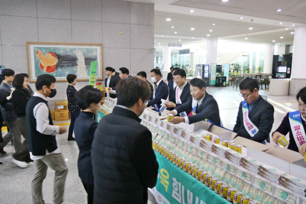 대전시청에서 '가래떡 데이' 홍보캠페인 진행 모습