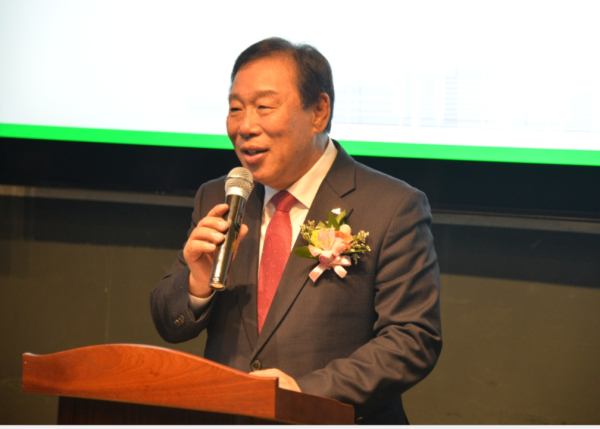 축사하는 최민호 세종시장