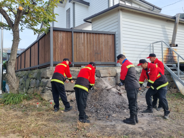 산불 예방 위한 취약지 및 화목난방기 집중 점검 모습