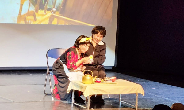 대전시노인복지관이 지난 25일 대전중구문화원에서 연극·미술 융복합 프로그램 ‘엄마의 일기’를 시민에게 선보였다.