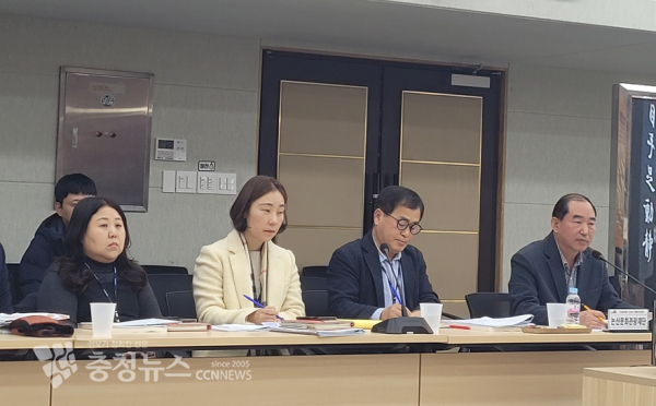 논산문화관광재단 대표이사 및 팀장들