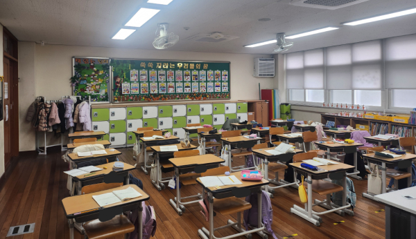 노후 책·걸상 및 사물함 교체