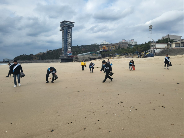 청렴실천결의 및 해안가 줍킹(JUBKING) 실시
