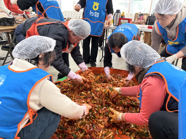 대전농협-농가주부모임 찬찬찬 밑반찬 나눔행사 진행 모습