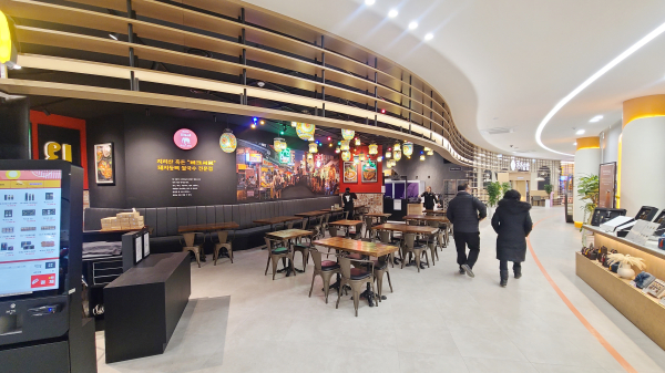 처인휴게소 내부