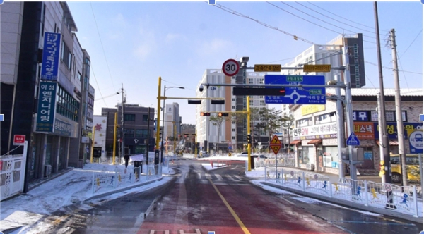 예산초등학교 앞 방범용 폐쇄회로(CC)TV