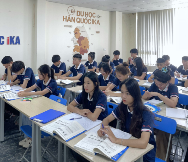 나사렛대 박닌 한국어학당 학생 수업 장면