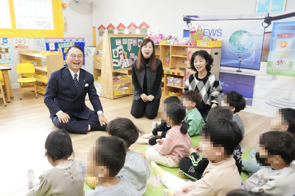 16일, 박상돈 시장이 설 명절을 앞두고 사회복지시설인 쌍용종합사회복지관 방문 모습