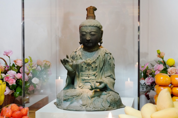 서산 부석사 금동관세음보살좌상