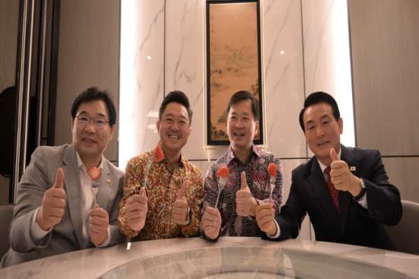 조용훈 의장, 보가그룹-데이비드수산토 공동창업자, 쿠스나디 라하르자 회장, 백성현 논산시장