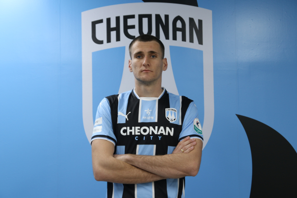 세르비아 출신 공격수 파브레 영입