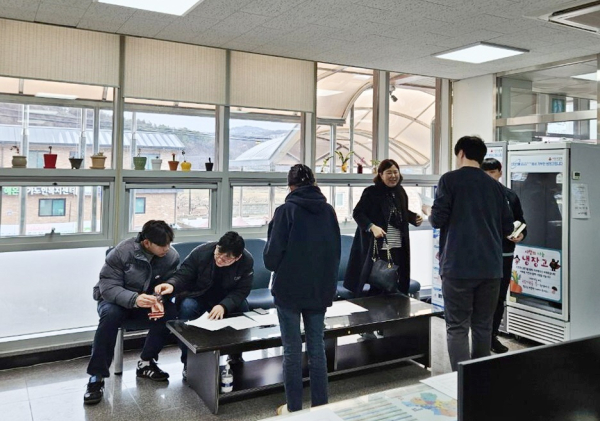 공주시 정안면, 한일고 신입생 전입 유도 모습