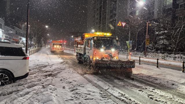 도로 제설현장 모습