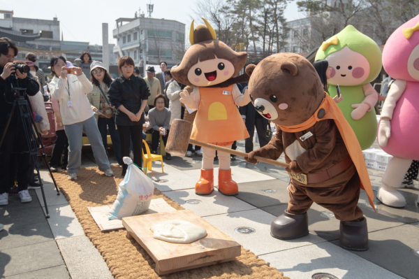 지난해 공주시 ‘사백 년 인절미 축제’ 진행 모습