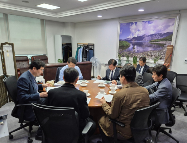 정부예산 확보 위해 국회 방문(복기왕 의원 방문 모습)
