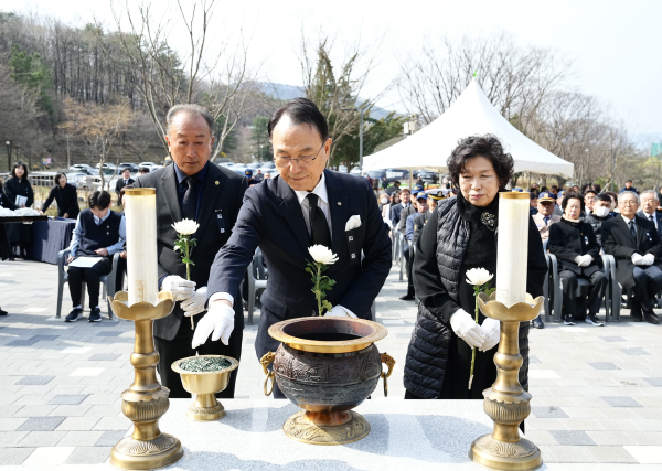 28일, 천안보훈공원에서 천안함 46용사의 추모식 거행 모습