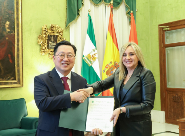 이장우 대전시장과 그라나다 시장 (사진=대전시공동취재기자단)