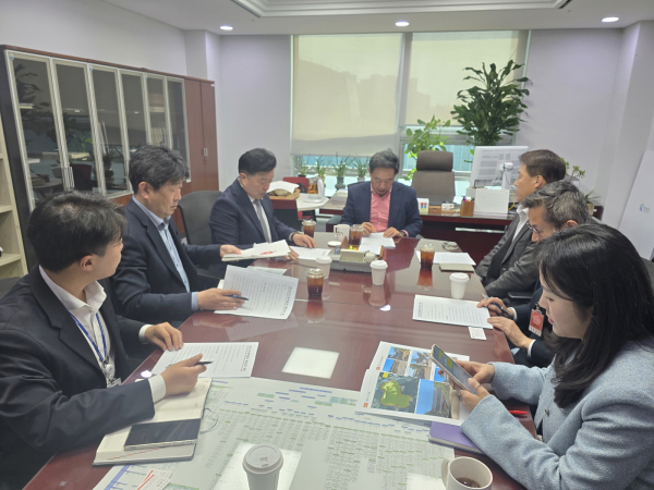 최재구 예산군수 국회 방문 및 지역현안사업 설명 모습