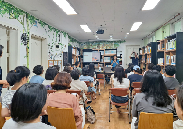 지난해 진행된 ‘동네책방에서 만나는 작가 북토크’