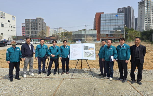 천안시의회 행정보건위원회, 현장방문 2일차 진행 모습