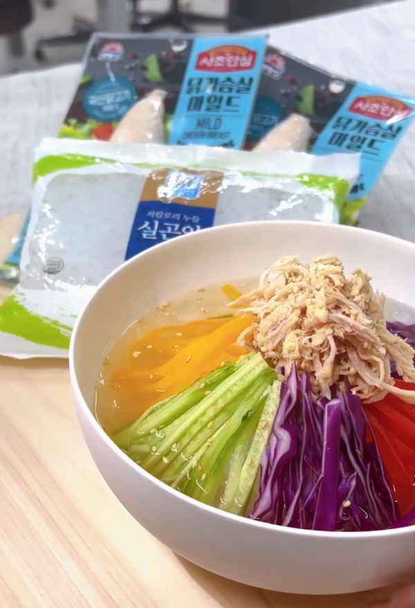 실곤약과 닭가슴살을 이용한 건강식 ‘저칼로리 초계국수’