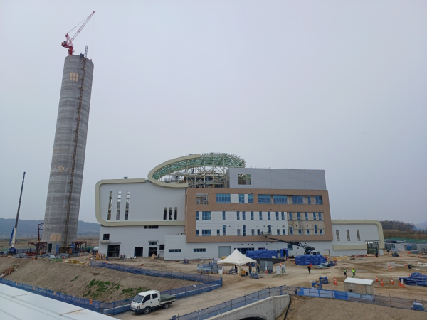 현재 공정률 88%를 달성한 자원회수시설 모습