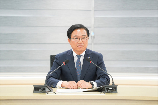 김석필 천안시장 권한대행 부시장 긴급 확대간부회의 진행 모습