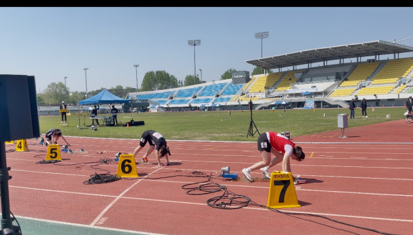 윤태영 학생(맨 앞 빨간색 옷) 경기 모습
