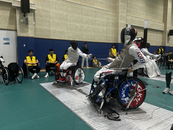 GKL휠체어펜싱팀이 ‘2025 제4회 전국장애인펜싱선수권대회’에서 3개의 금메달 수상