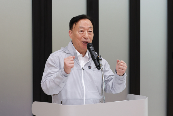 제54회 전국소년체육대회 대표선수 격려하는 설동호 교육감