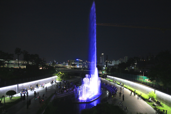 방축천 음악분수 (야간 모습)