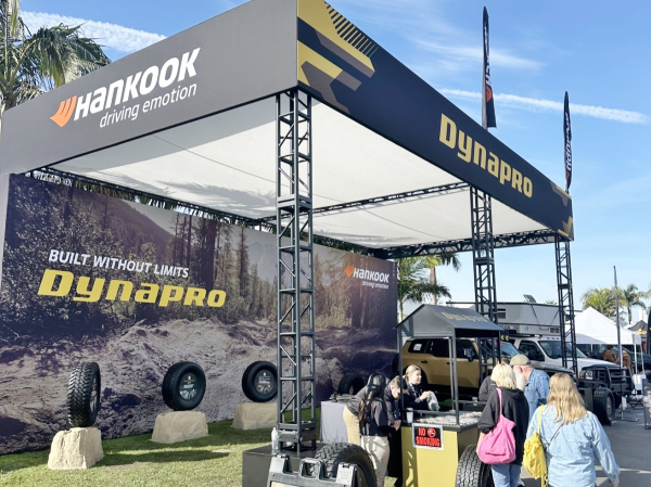 한국타이어, 미국 자동차 박람회 ‘오버랜드 엑스포 웨스트 2025’ 참가 (홍보부스 모습)