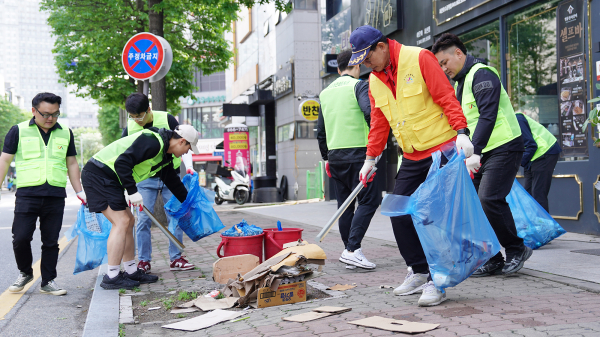 지난 18일 중앙호수공원 일원에서 진행된 환경정화 활동
