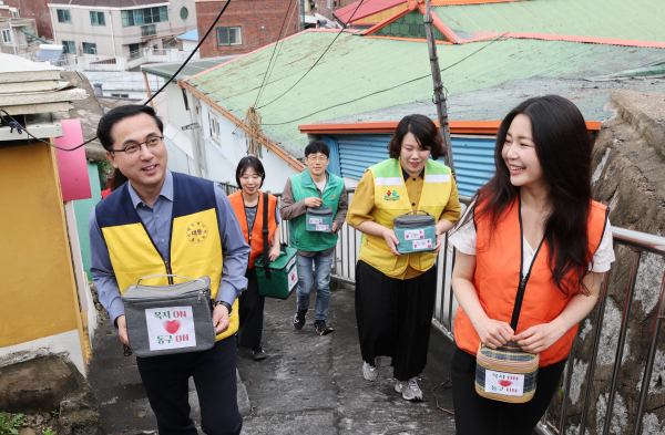 대동 산1번지 사회복지 도시락 배달 진행 모습