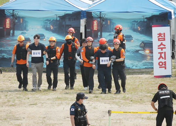 지난달 30일 만년교 하부에서 진행된 재난대응 안전한국훈련 장면
