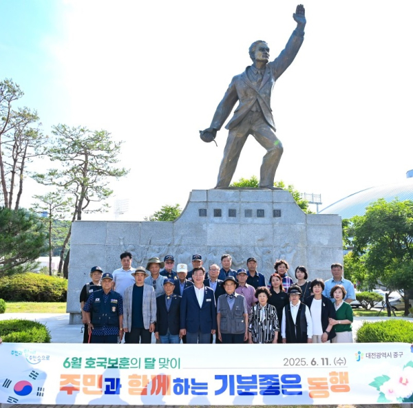 지난 11일 부사동일원에서 진행한 기분좋은 동행 기념사진