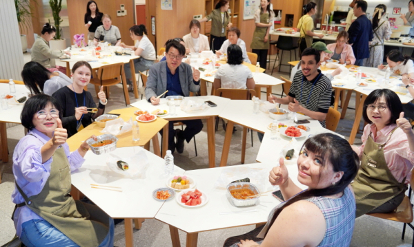 18일, 대전시 외국인주민 통합지원센터에서 외국인 주민과 함께하는 시민 소통 프로그램 ‘식사합시다’ 진행 모습