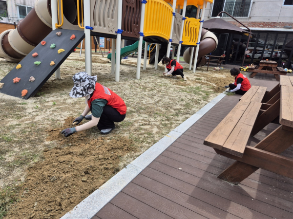 평화의 마을 아동복지센터 봉사활동 모습