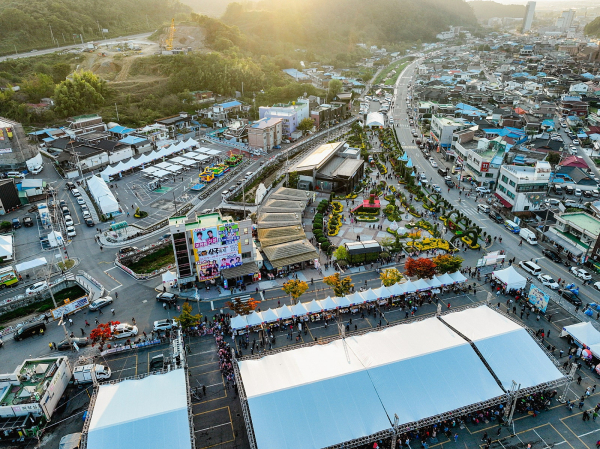 제8회 예산장터 삼국축제 전경<br>