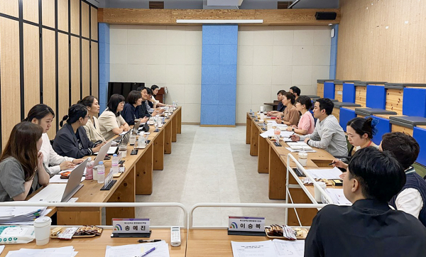 23일 대덕구 청년벙커에서 진행된 ‘장애인 의료·돌봄 통합지원 시범사업‘ 간담회 진행