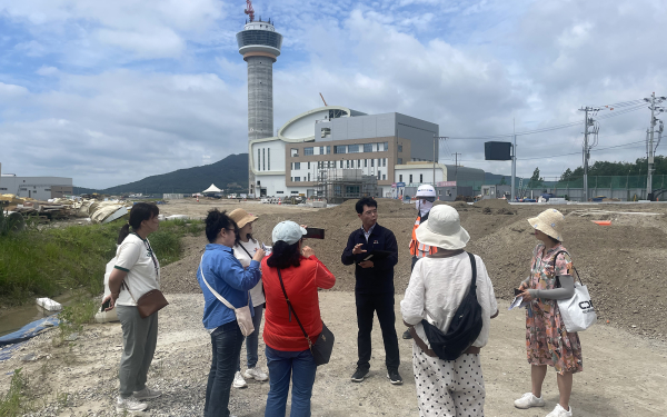 제10기 서산시 SNS 서포터스가 지난달 30일 자원회수시설을 견학했다.