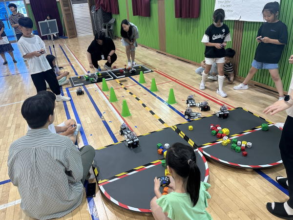 홍성 대정초서 SW캠프 진행 모습