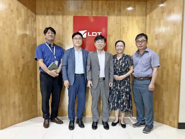 김윤우청장 방문 간담회 기념사진