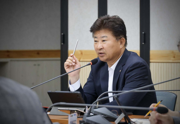 9일 구청 대회의실에서 진행된 7월 확대간부회의 개최 모습