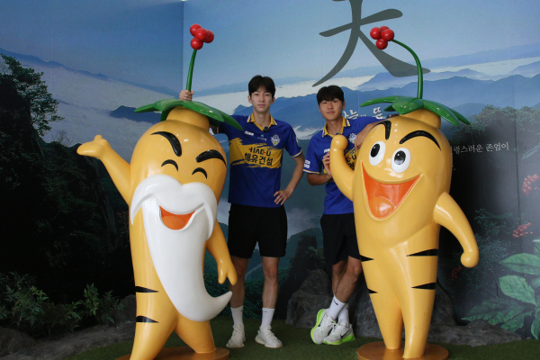 충남한바퀴의 일환으로 인삼의 고장 금산에서 ‘금산 삼계탕 축제’ 홍보 모습