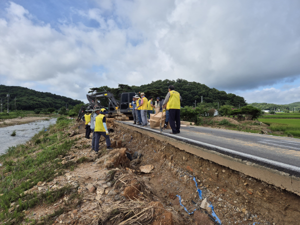 염솔천 복구 활동 사진