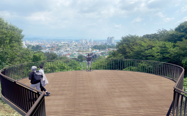 서산시 부춘산 등산로 전망 데크 디자인(안)