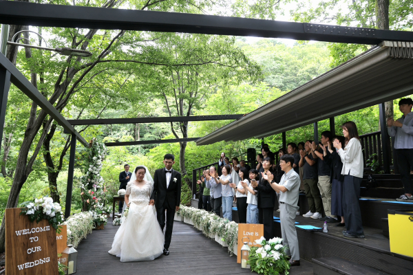 9일 국립청도숲체원에서 진행된 숲속 결혼식 사진