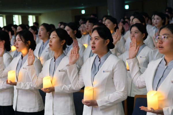 백석대 간호학과가 제15회 나이팅게일 선서식을 개최했다.