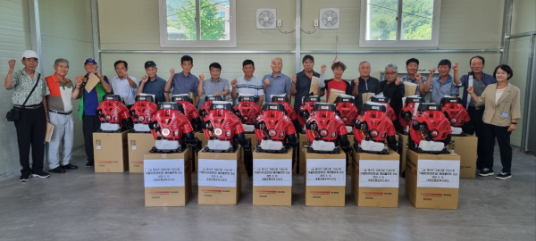 1.예산군이 경로당에 보급한 에어블로워 모습(대흥면)